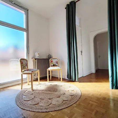 La Loha Maison De *